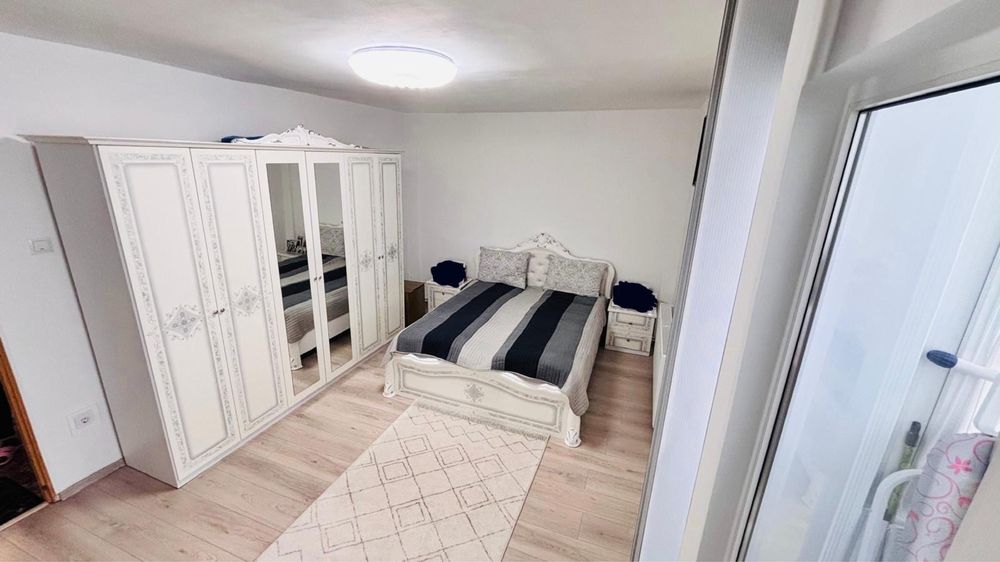 Vand urgent apartament 2 camere
