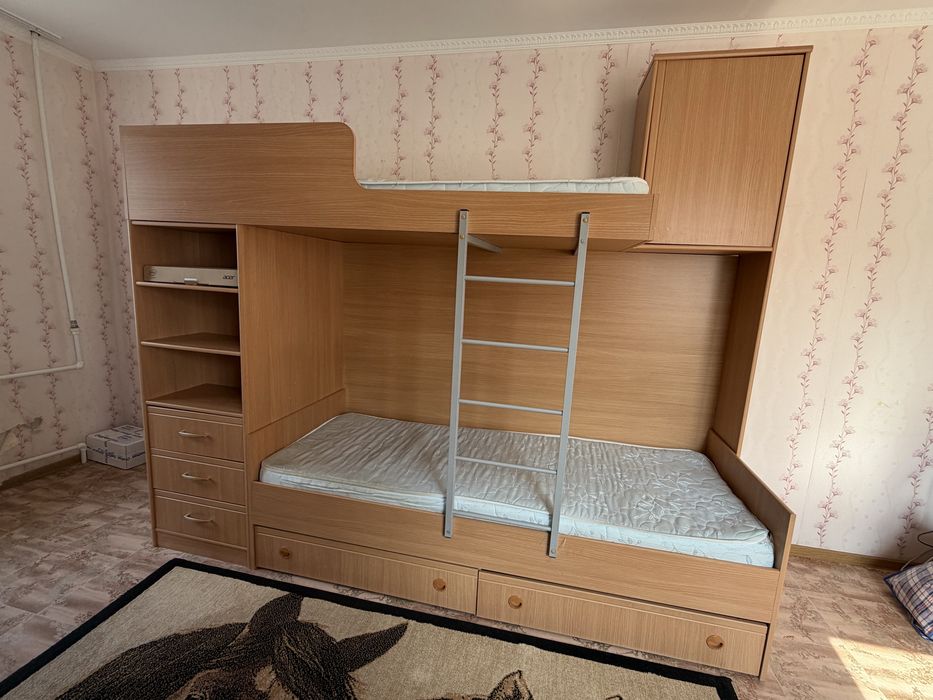 Мебель детская с шкафчиками