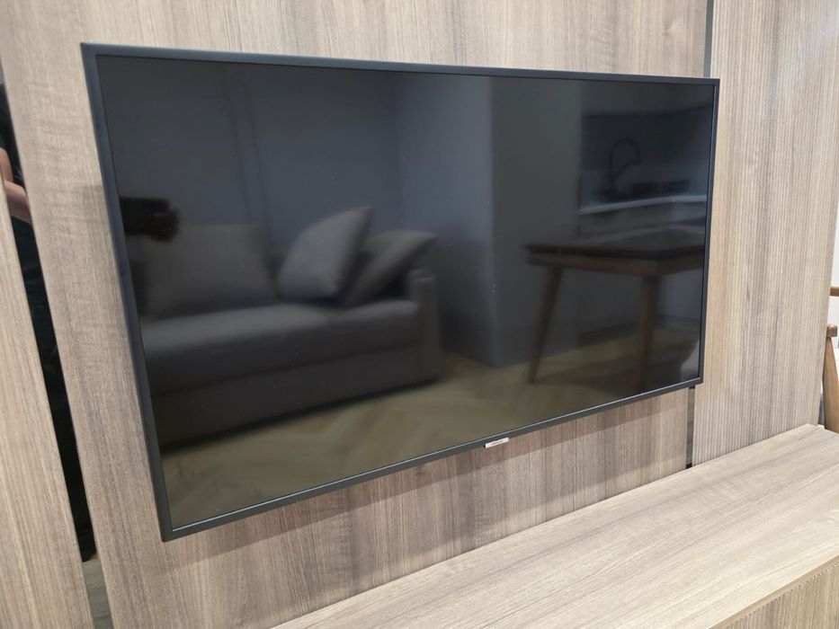 Телевизор Samsung Smart TV — идеальное состояние (почти новый)