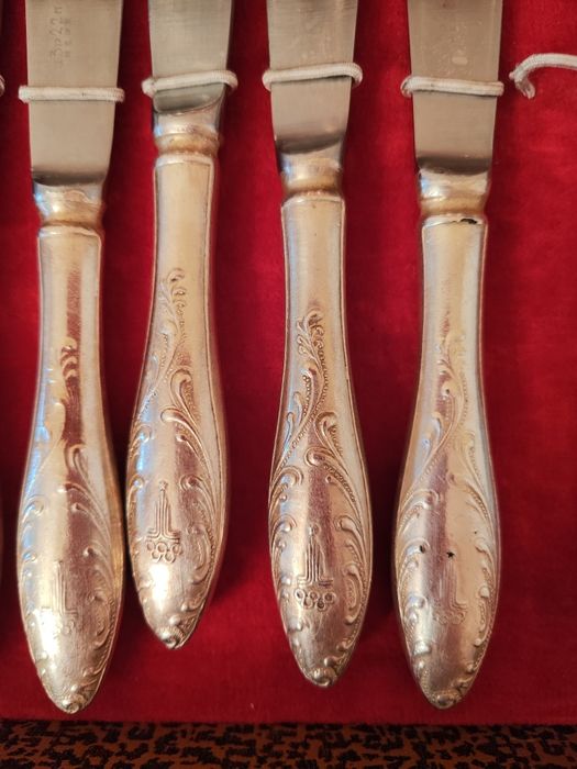 Мельхиоровый столовый комплект