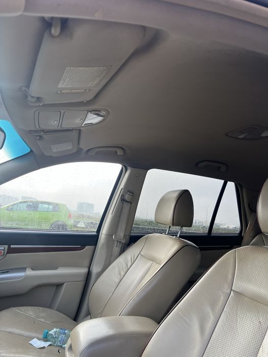 Vand Hyundai Santa Fe ( in conditii foarte bune )