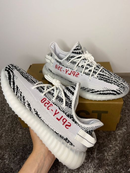 Adidasi Yezzy 350v2 Zebra