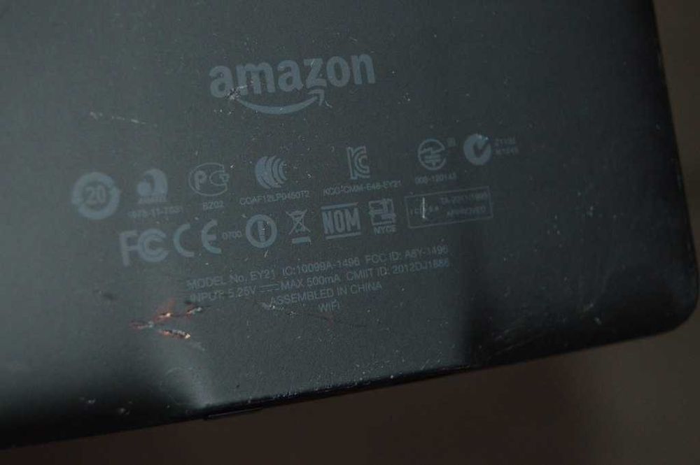 Kindle Paperwhite 1 (Model EY21) – Ecran touch, Iluminat, Wi-Fi, Resetat din Fabrică