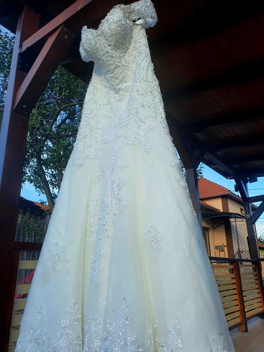 Rochie miresa Paris