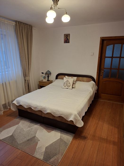 vand casa din caramida px1 5 camere zona centrala