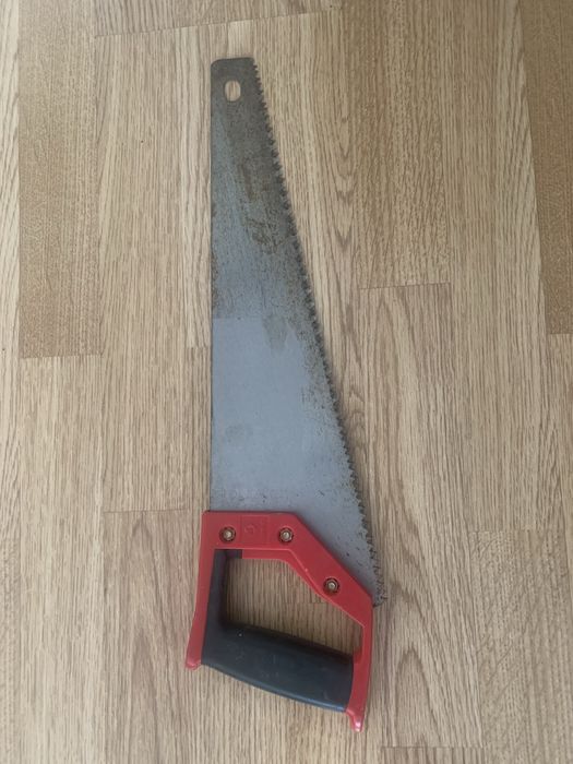 Молоток и топоры, гвоздодер, пила