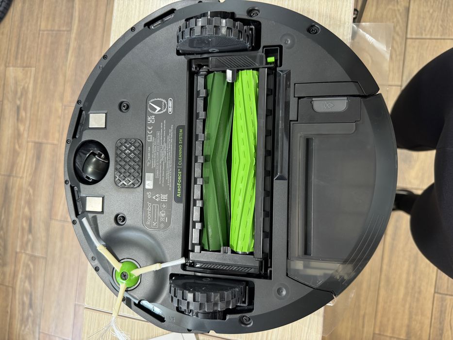 Robot de aspirare iRobot Roomba e5,  Negru, NOU!!!