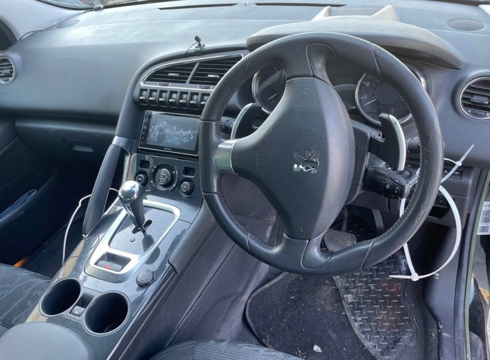 Пежо 3008  2009-2016г