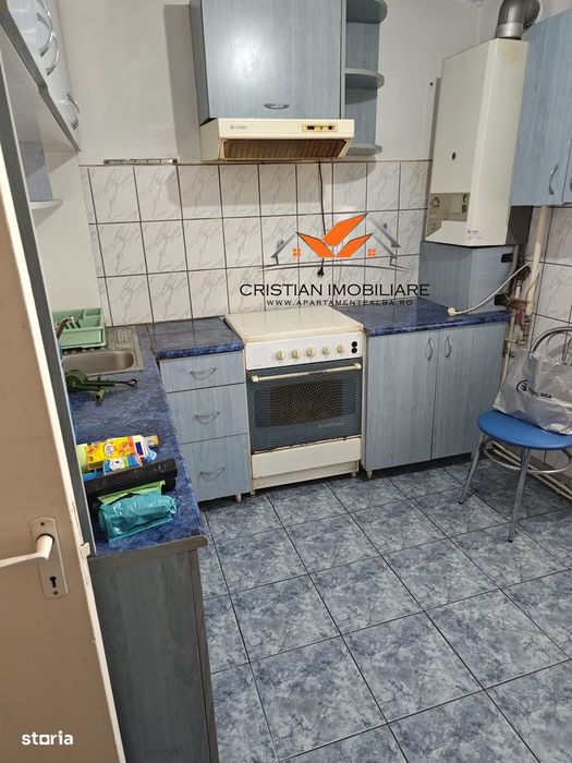 Apartament 3 camere decomandat, etaj 2,  Cetate-Liceul Sportiv!