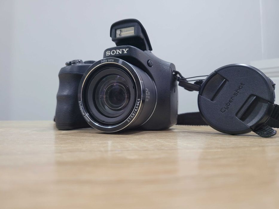 Фотоаппарат Sony Cyber-shot DSC-H100