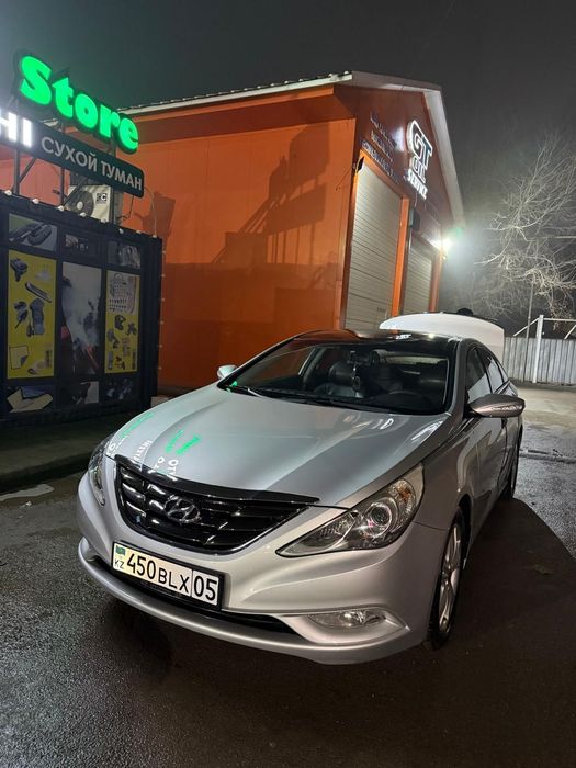 Hyundai Sonata 2010