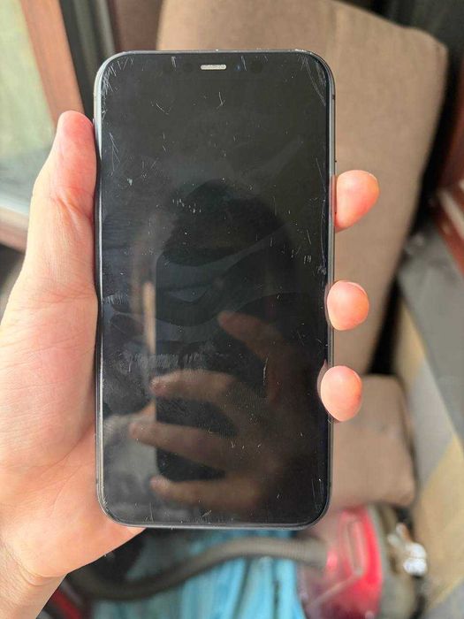 Рабочий телефон iPhone 11. 72%акб