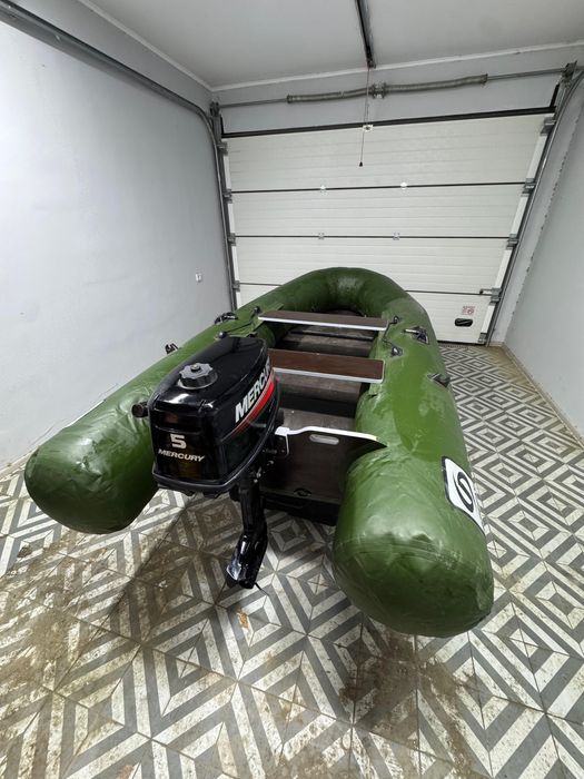 Надувная лодка с мотором 5 лс