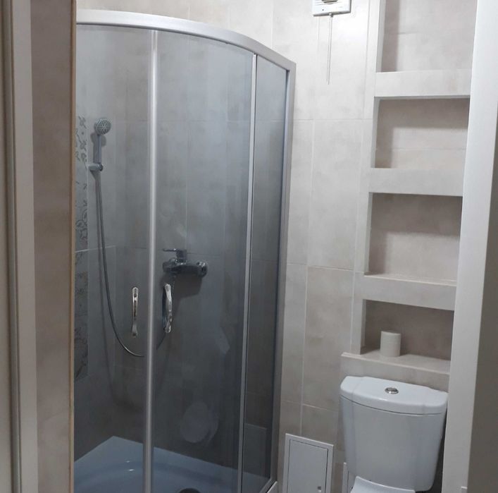 2-х комнатные по  Абая. Посуточно