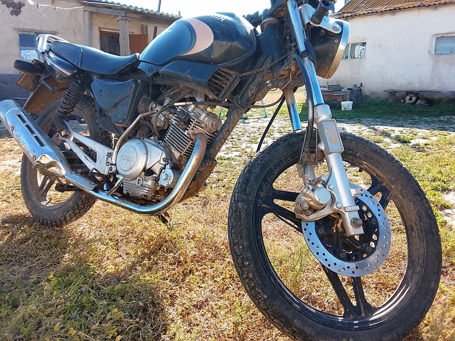 Мотоцикл Yamaha.