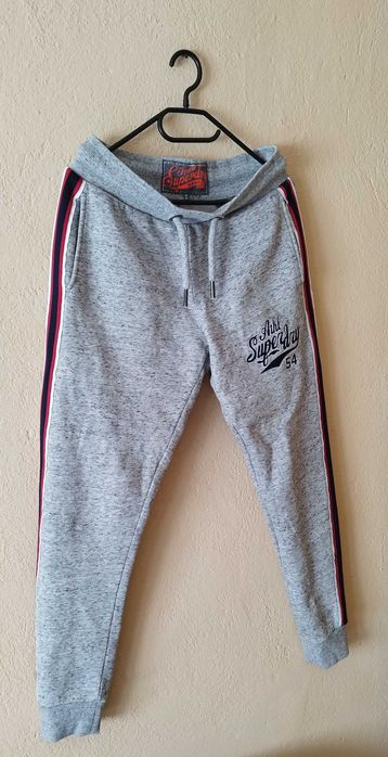 100% Оригинално страхотно мъжко ватирано спортно долнище SUPERDRY!
