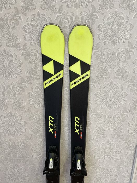 Schiuri 160 cm fischer xtr  skiuri adulti