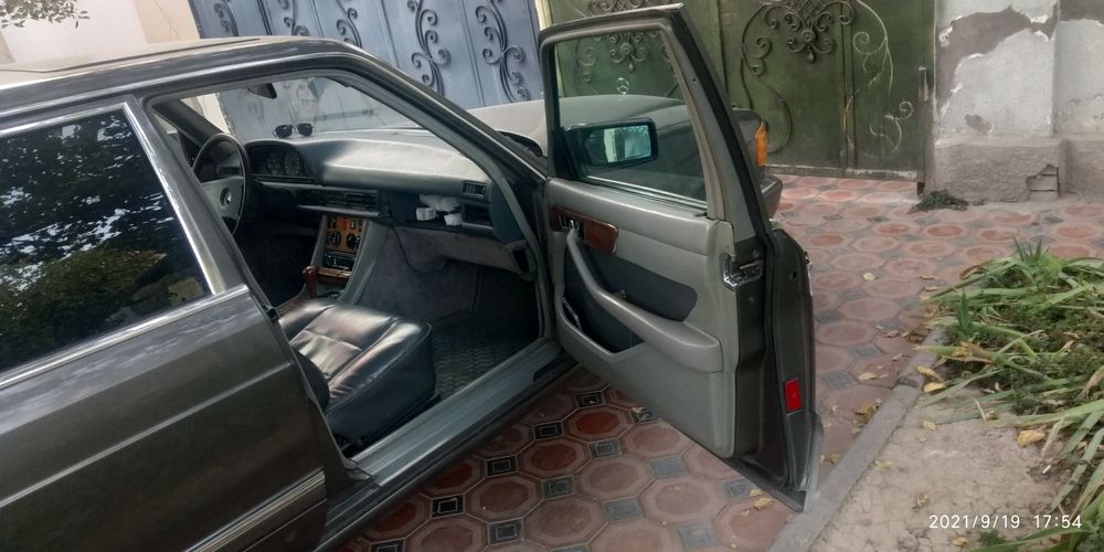 Mercedes Benz W 126 SE