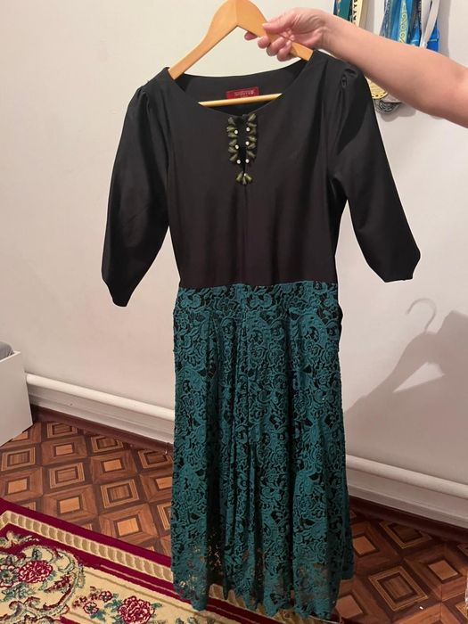 Платья б/у по 10000 тг