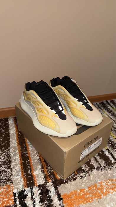 Yeezy 700 v3 Safflower