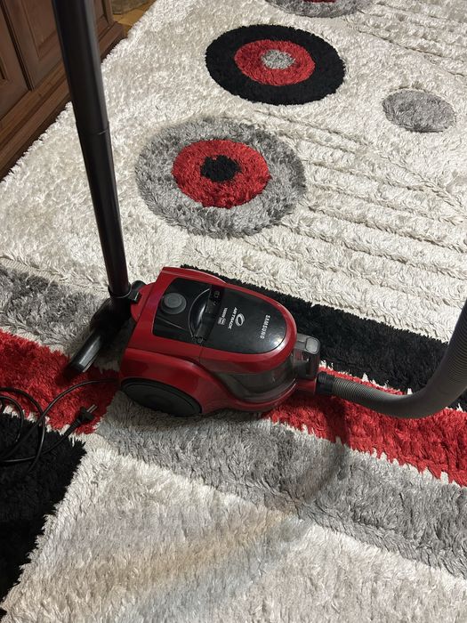 Продам рабочий пылесос samsung