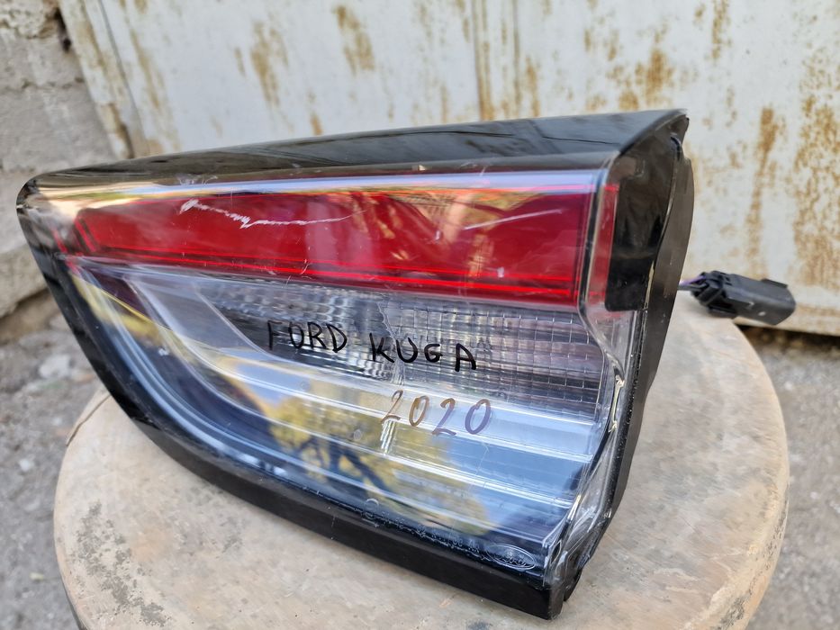 Ford KUGA 2020 десен стоп