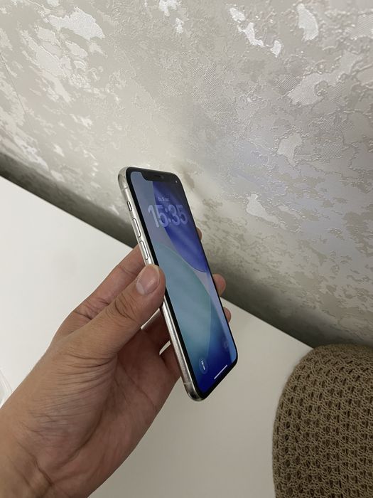 Продам iPhone 11 pro