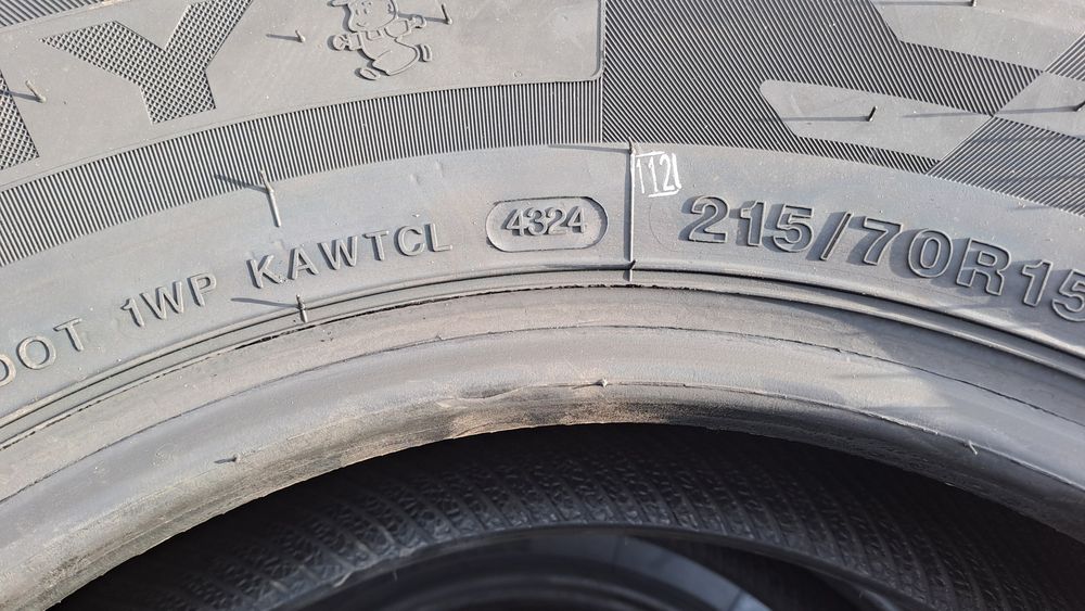 Anvelope noi vara 215 70 r15c