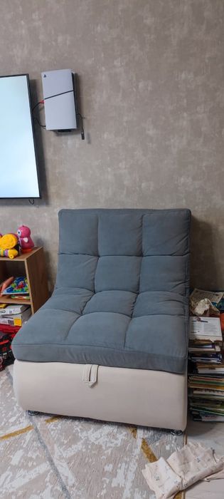 Продаётся диван.