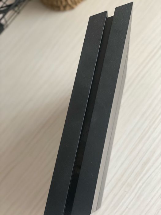 Продаю Playstaion 4 fat