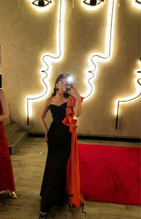 Платье вечернее в отличном состоянии, размер с