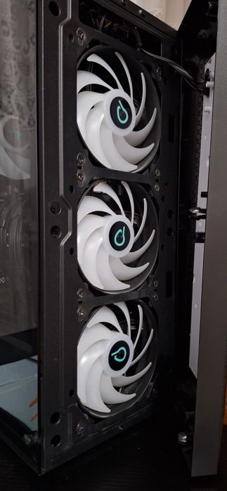 Vând 5 ventilatoare argb/rgb Spacer 2200rpm 71cfm 29db