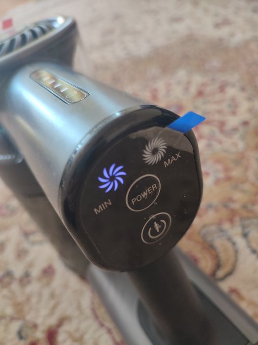 Беспроводной вертикальный пылесос