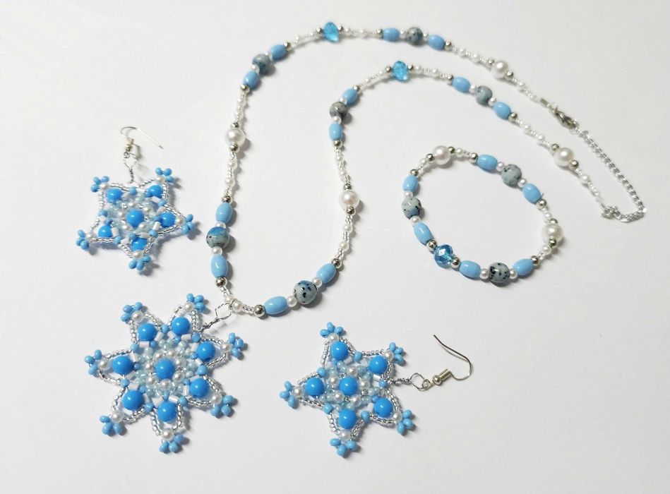 Set bijuterii albastru stelute si fulgi de nea, unicat din margele