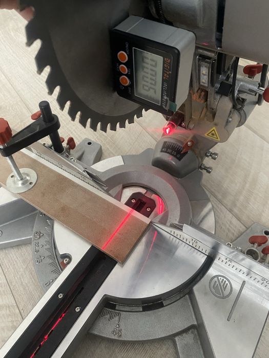 Торцовочная пила, CROWN CT15285P