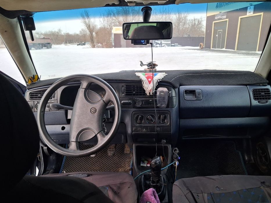 Golf 3 продам 1.8 моно