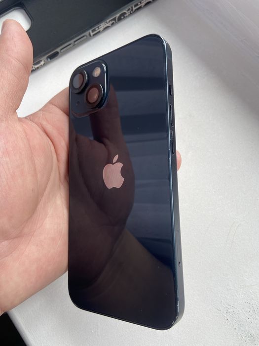 IPHONE 13 в отличном состоянии