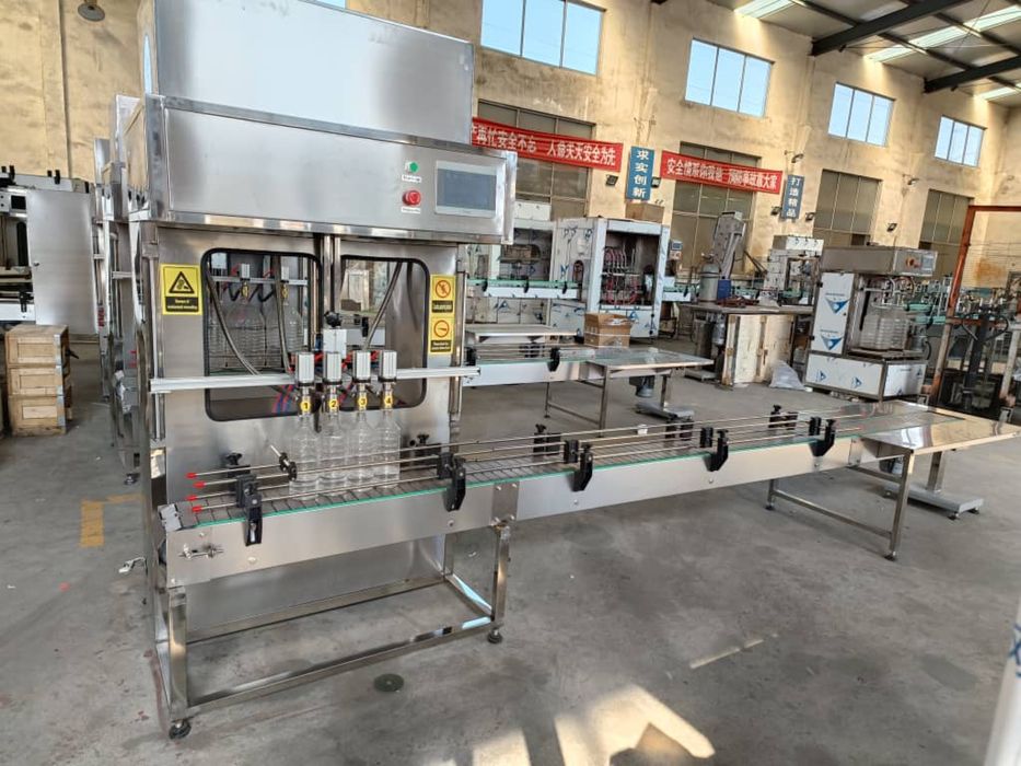 Розлив воды от 0,3л до 10л. Сув куйиш линияси 0,3л дан 10 литргача.