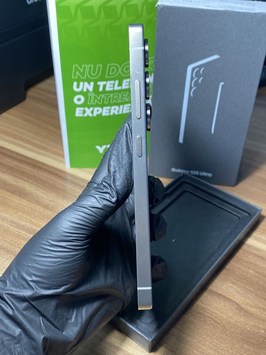 Samsung Galaxy s25 ultra • 512 GB • Titanium Black