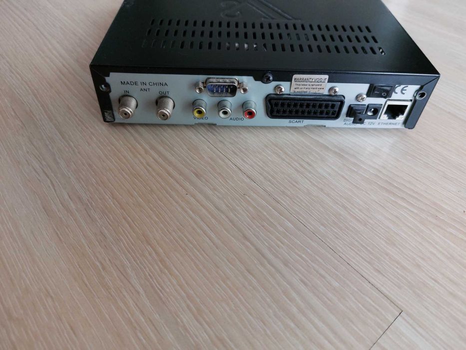 Продавам сателитен приемник Dreambox DM-500s V8