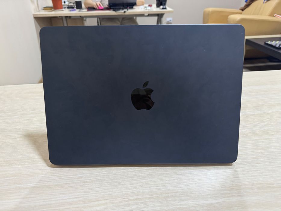 MacBook Air 13" (2024) - M3 - 512гб. С пакетом программ Office