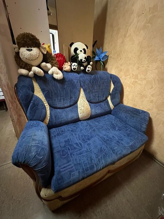 Продам диванчик выдвижной