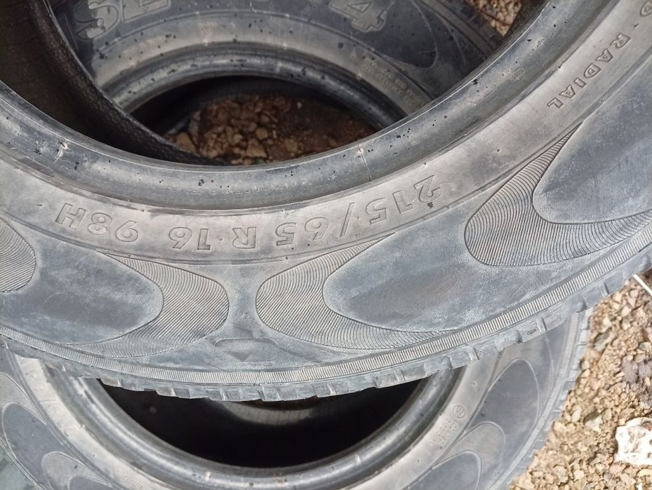 Резина 215 ,65, 16 б/у