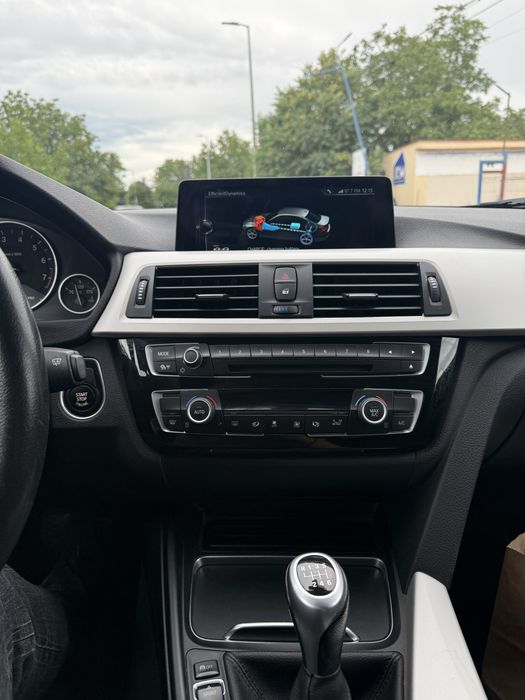 BMW Seria F30 /318i Facelift (2017)