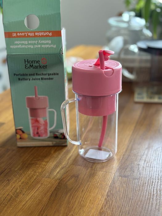 Блендер чаша с USB в розово за протеинови шейкове и смутита