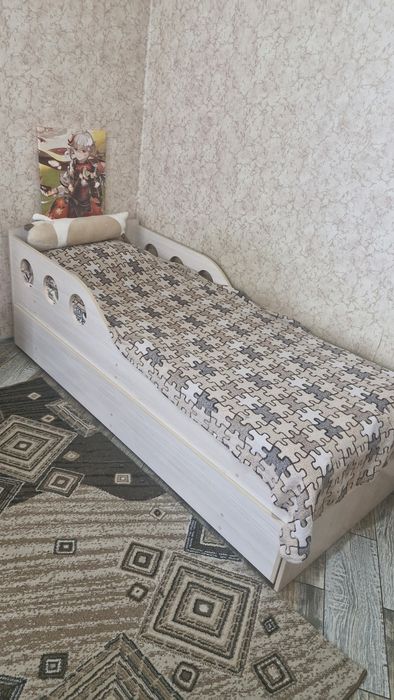 Продам кровать на два спальных места