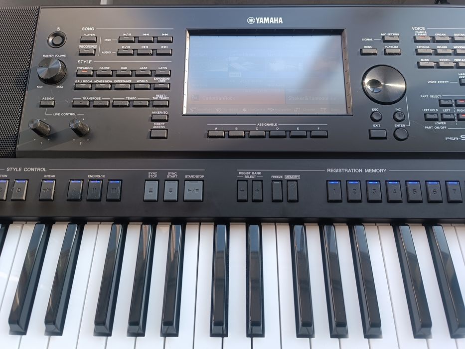 Yamaha psr sx-700