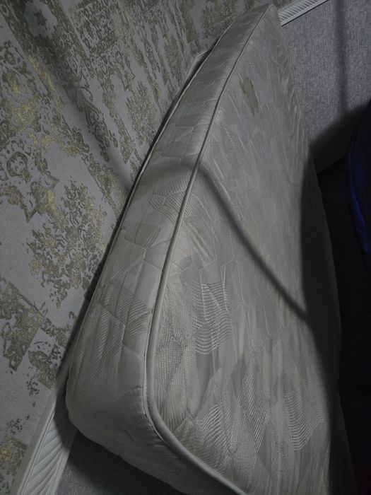 Матрас отдам бесплатно