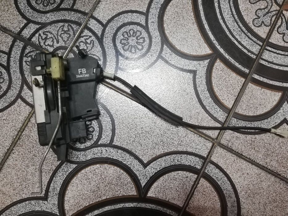 Broasca stanga fata Opel Vectra C