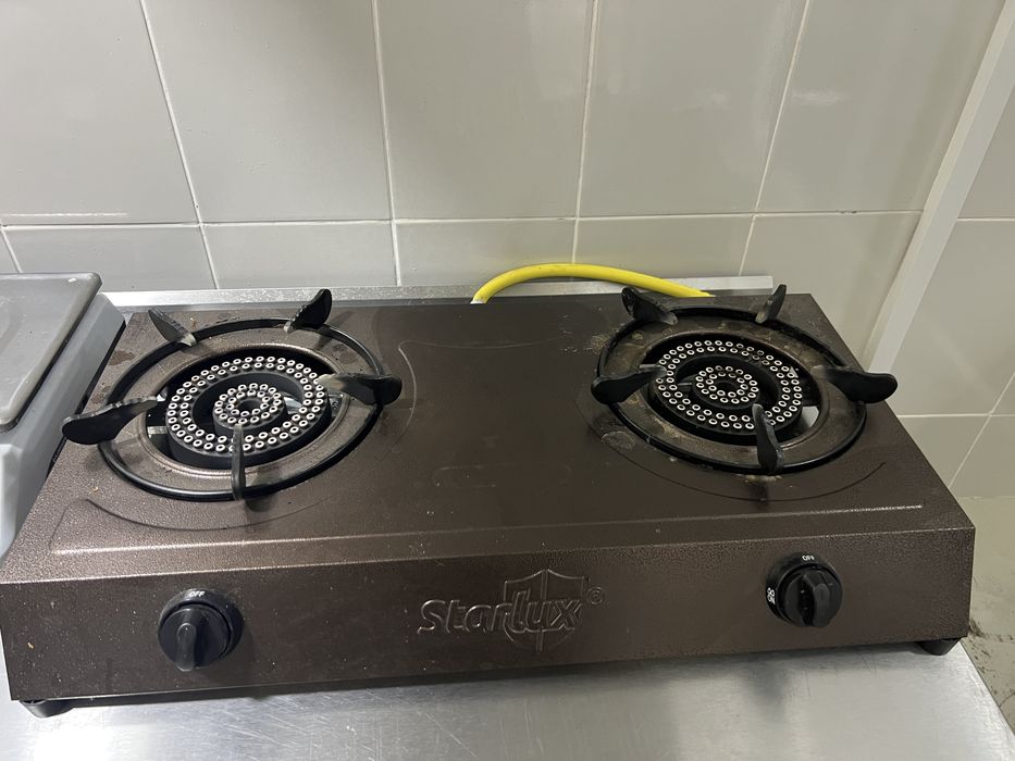 Продам гозовую плиту цена 10000